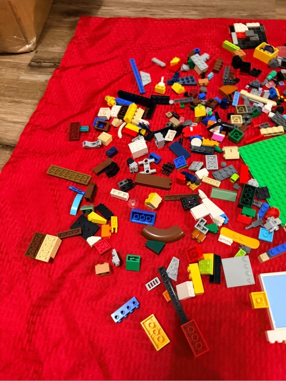 Mixed lot of Legos w minifigures Harry Potter